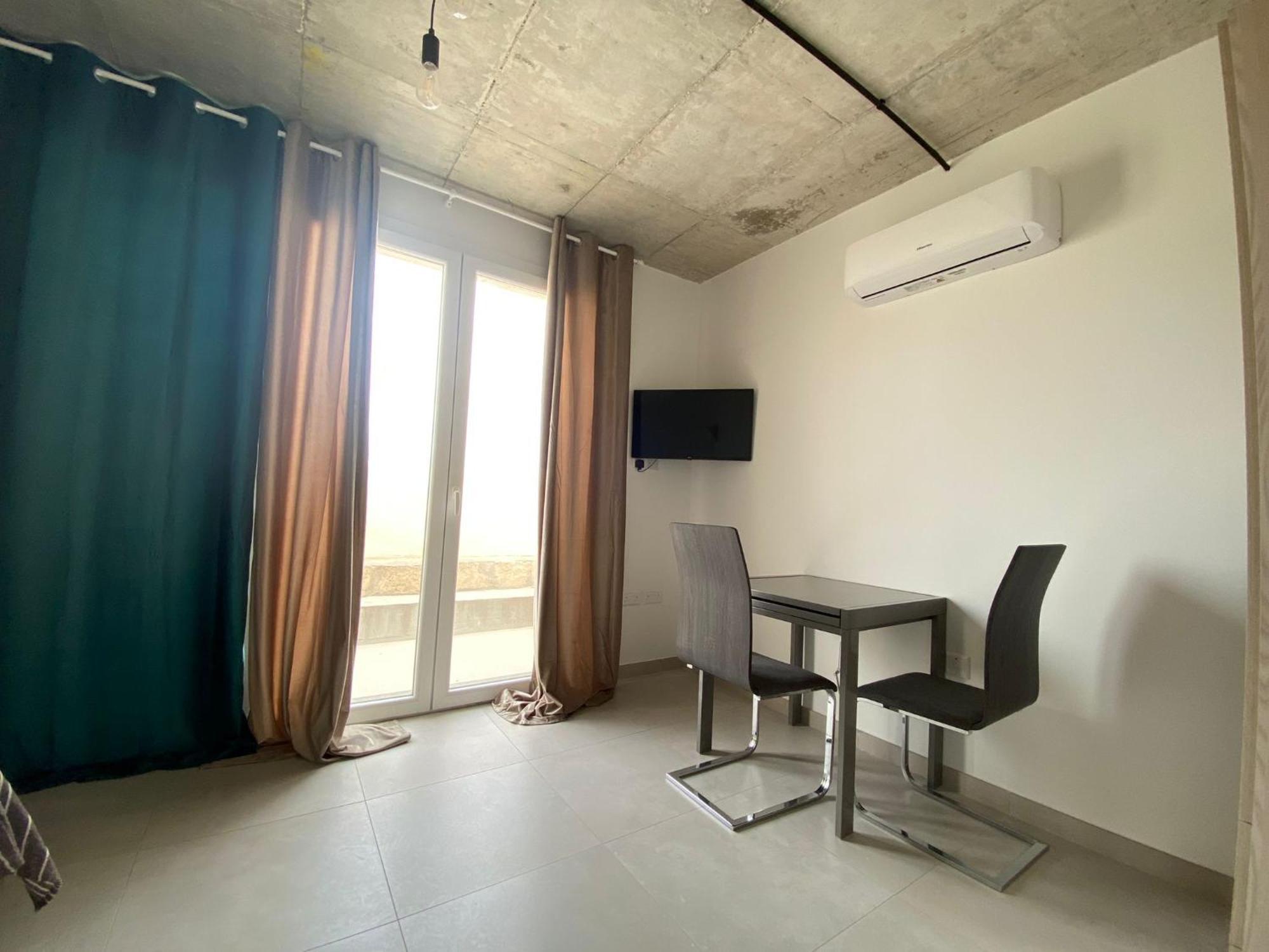 Minimal & Arty Townhouse Apartment Hamrun Ngoại thất bức ảnh