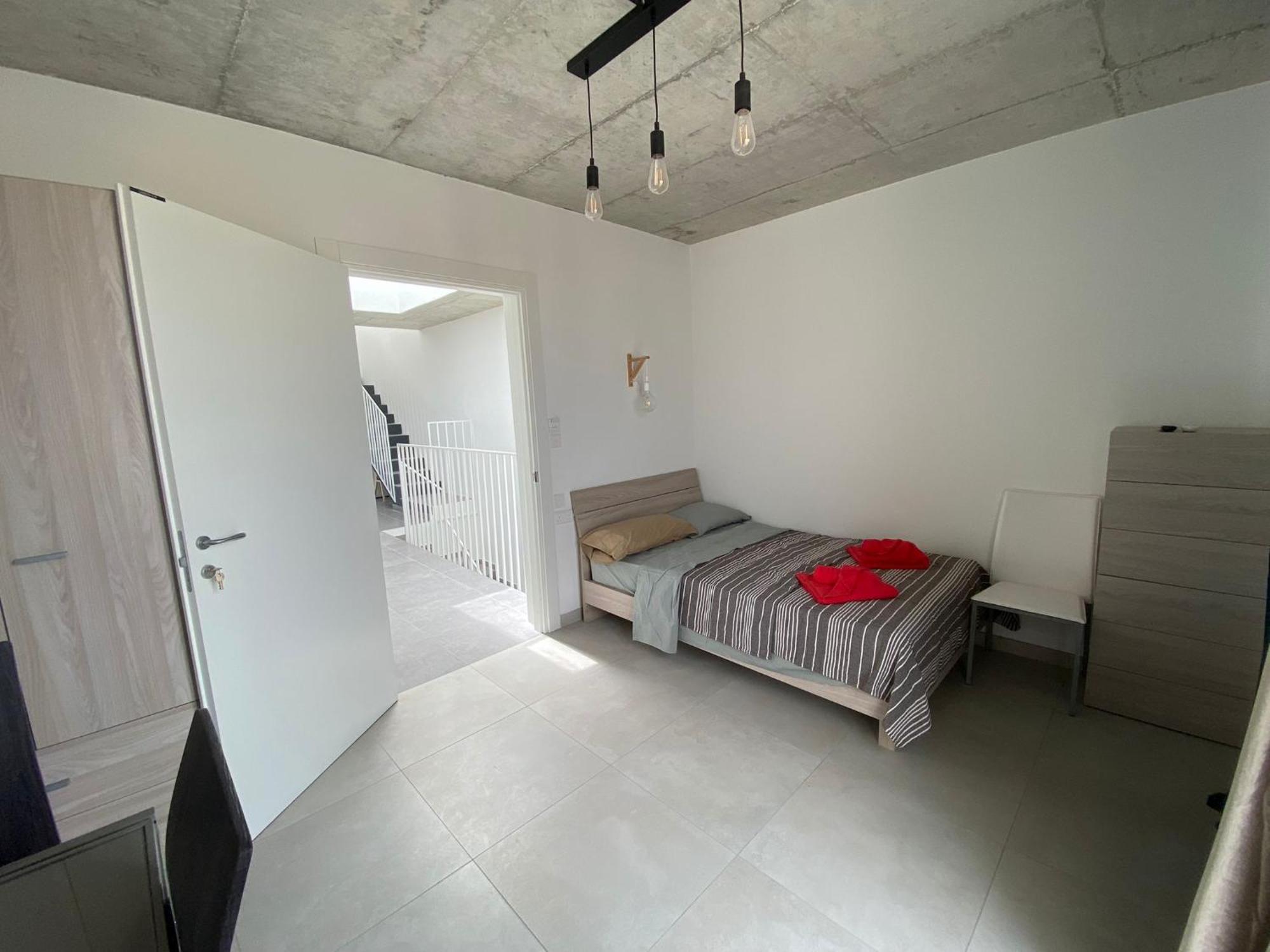 Minimal & Arty Townhouse Apartment Hamrun Ngoại thất bức ảnh
