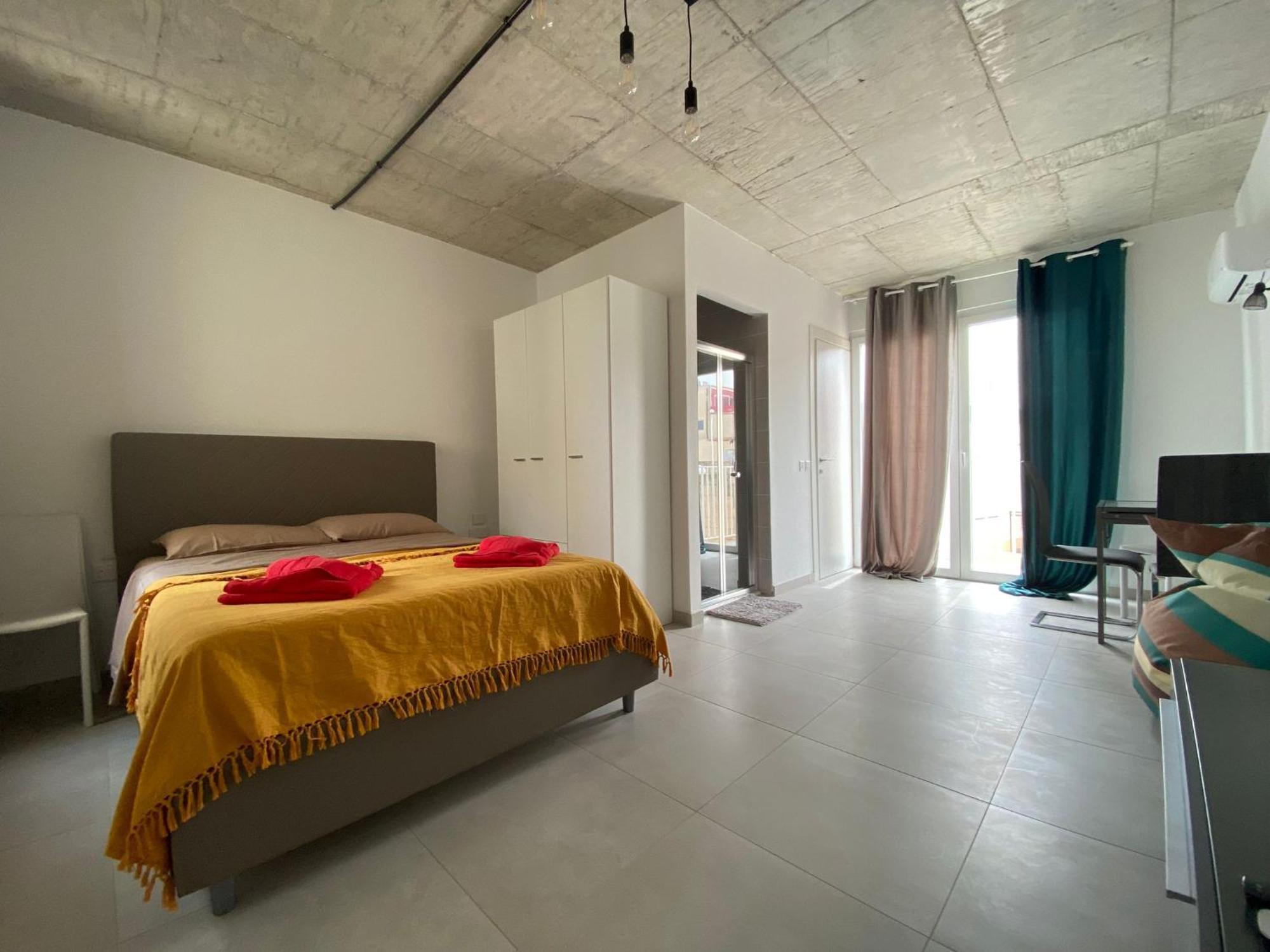 Minimal & Arty Townhouse Apartment Hamrun Ngoại thất bức ảnh