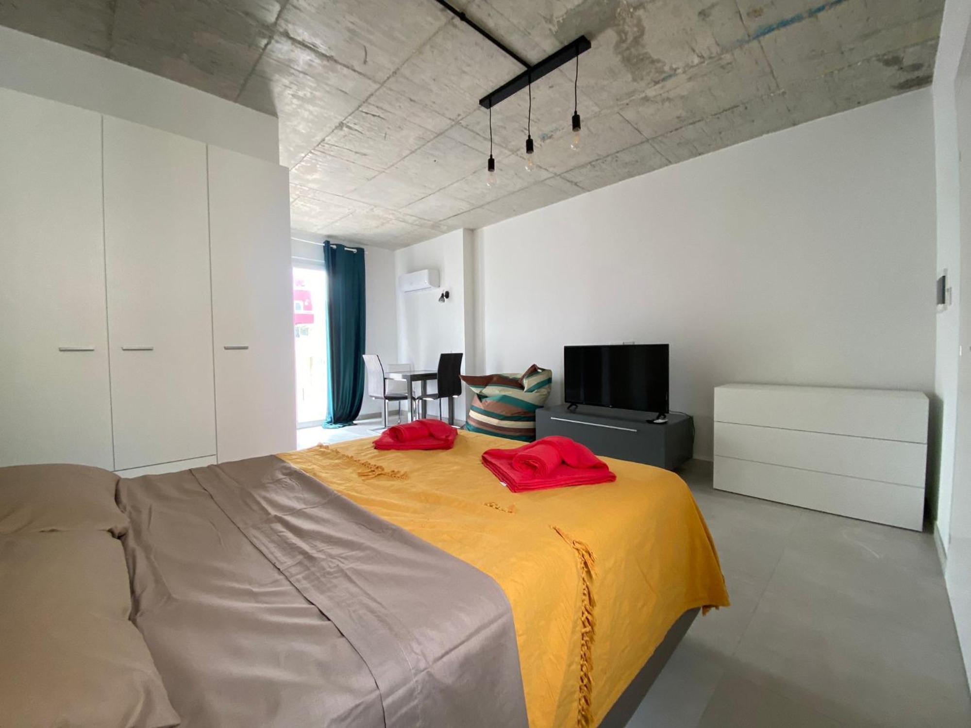 Minimal & Arty Townhouse Apartment Hamrun Ngoại thất bức ảnh